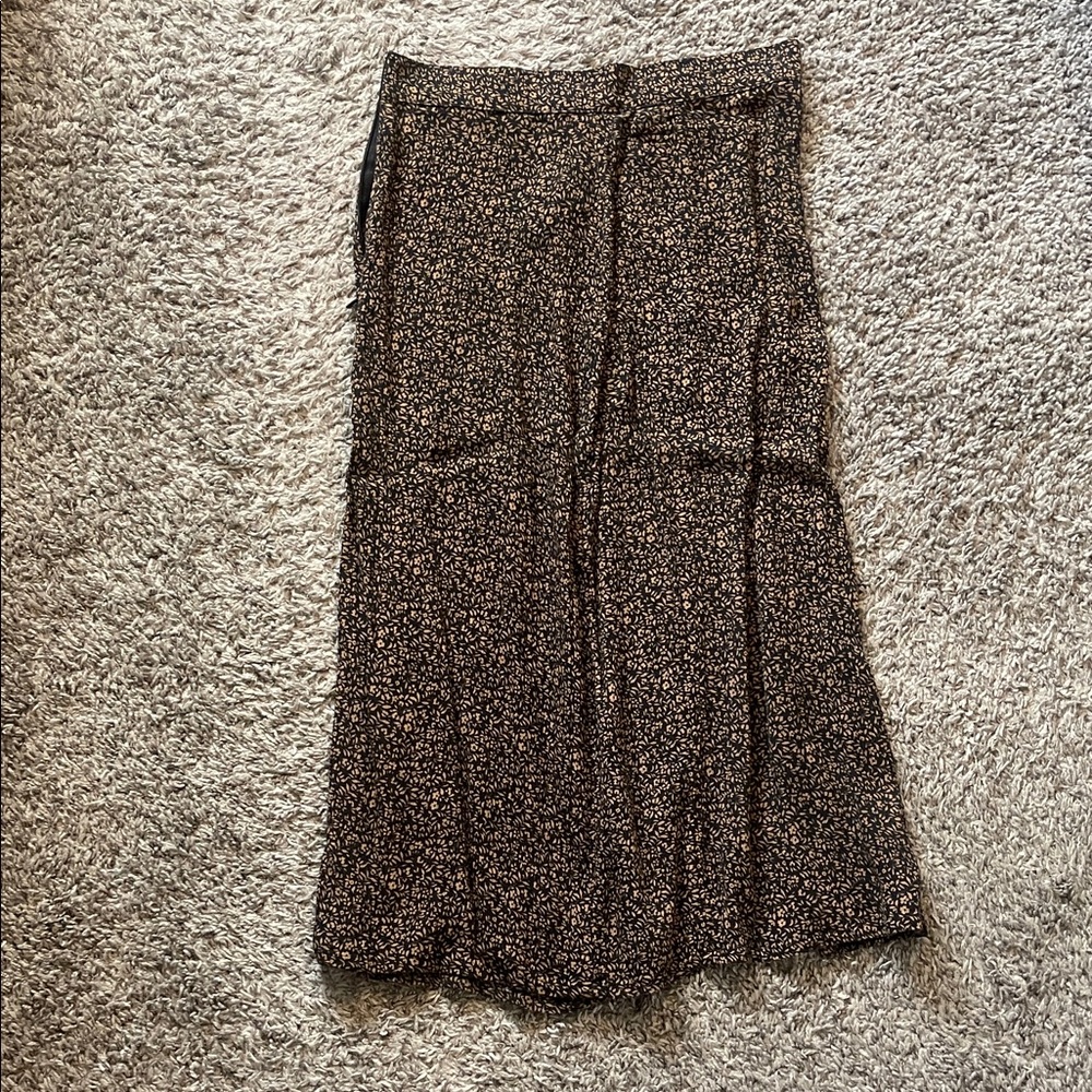 🎉 3 for $25 🎉 American Eagle Outfitters Brown Patterned Midi Skirt